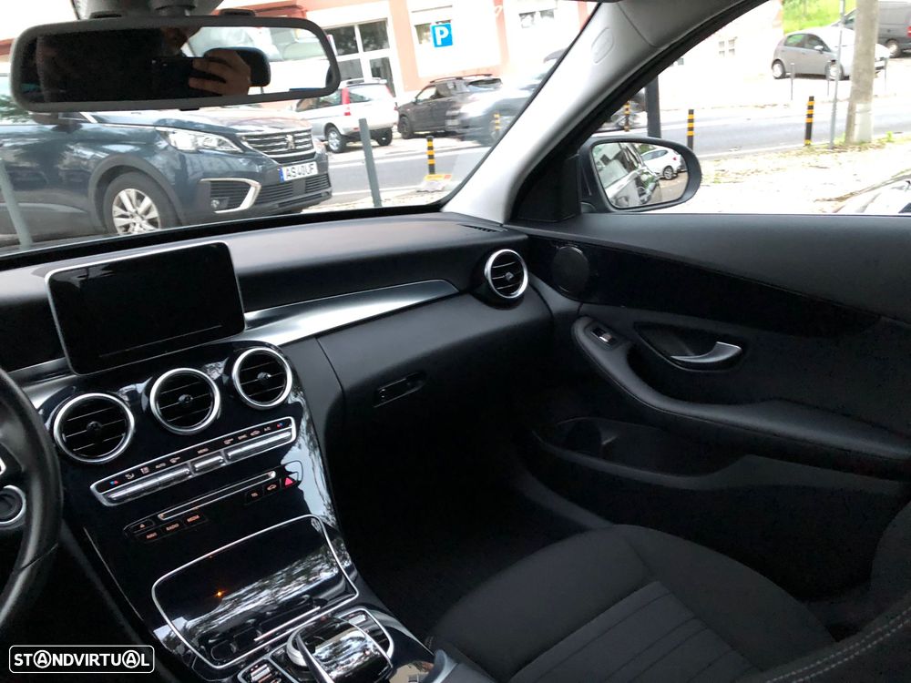 Mercedes-Benz C 200 - 10
