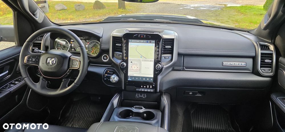 RAM 1500 5.7 Crew Cab Shortbed Laramie Black - 20