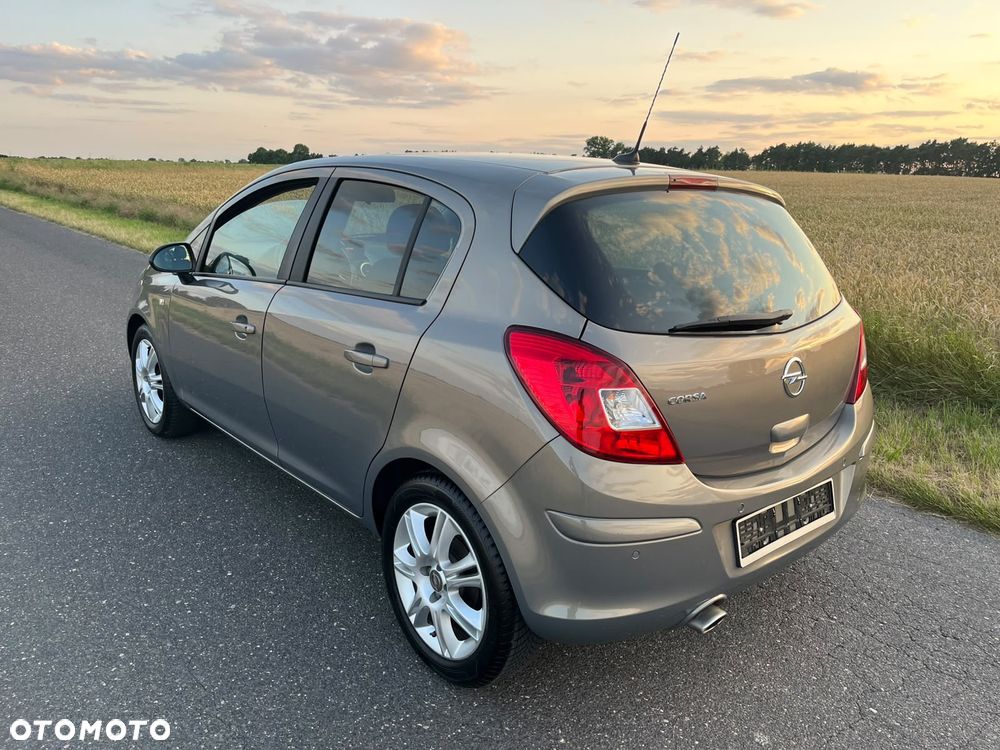 Opel Corsa 1.2 16V Color Edition - 6