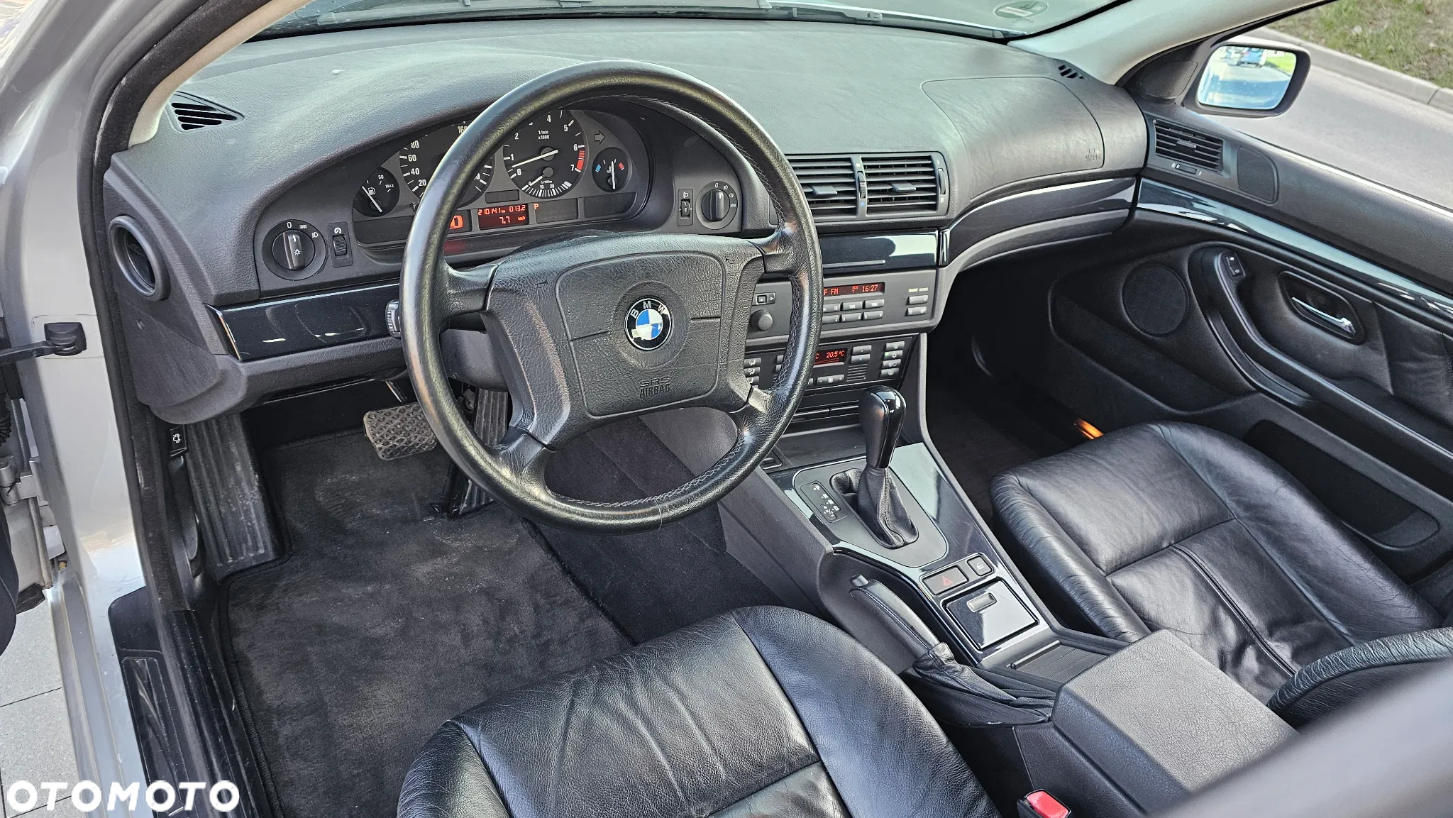BMW Seria 5 523i - 16
