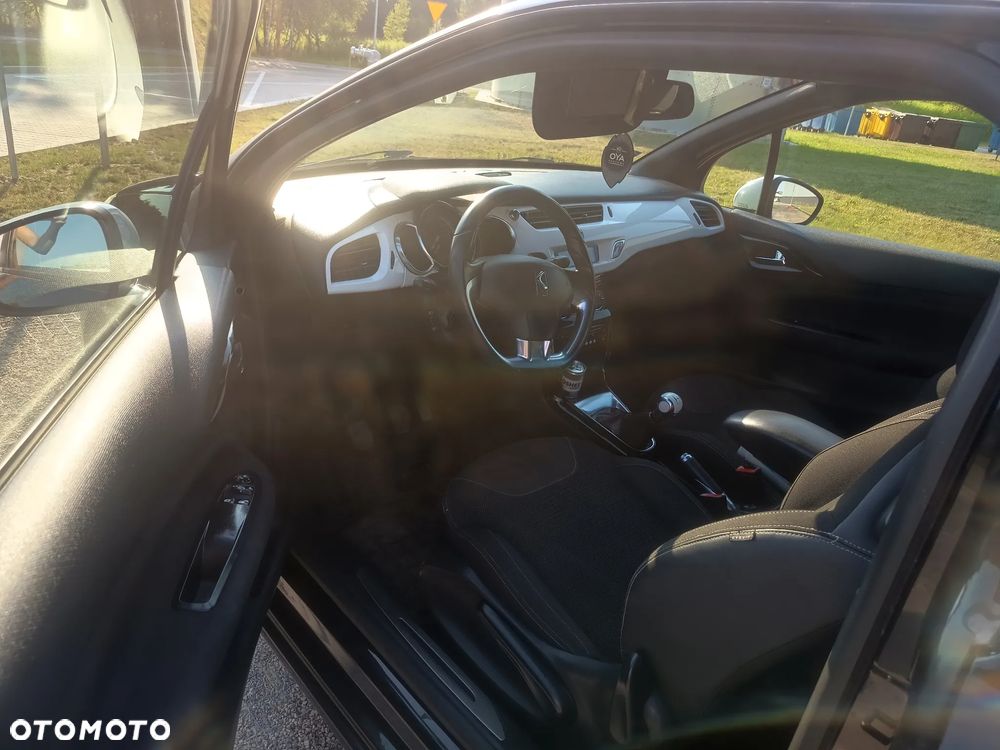 Citroën DS3 1.6 VTi SoChic - 8