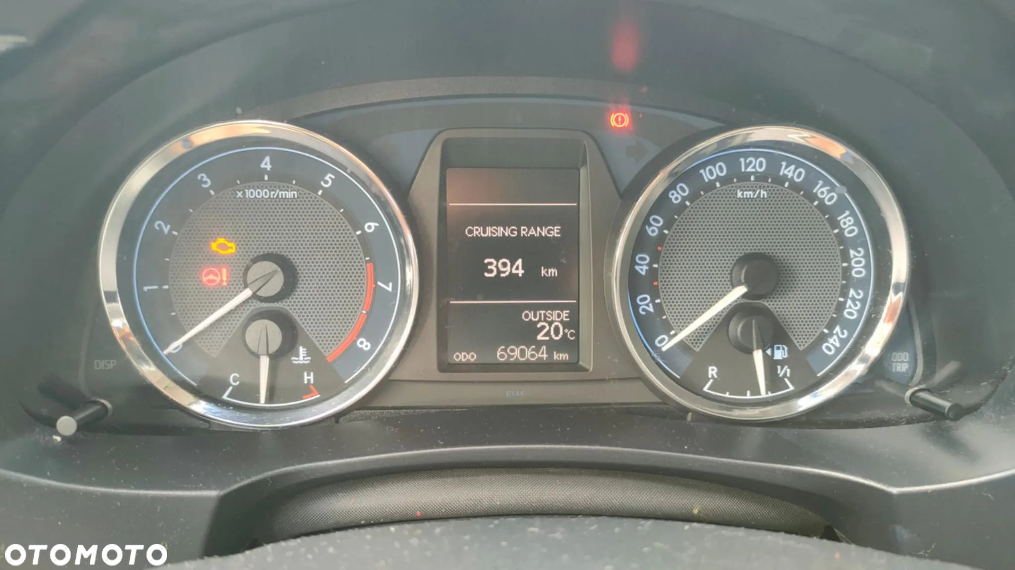 Toyota Corolla 1.6 Premium + - 11