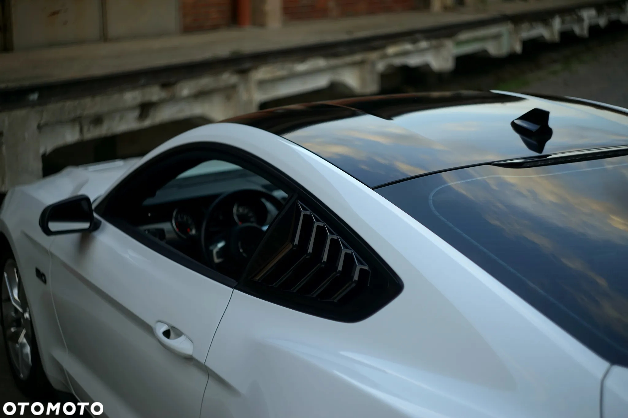 Ford Mustang - 8