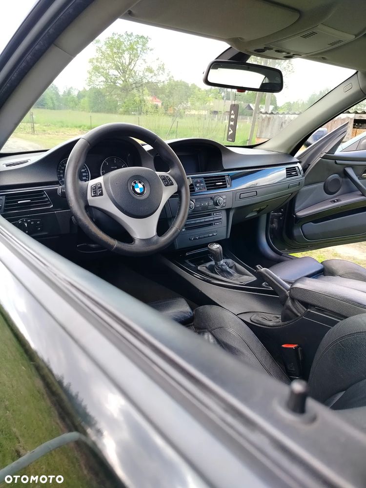 BMW Seria 3 320d - 15