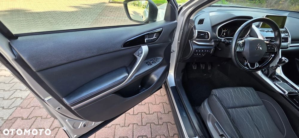 Mitsubishi Eclipse Cross 1.5 T Invite Plus - 22