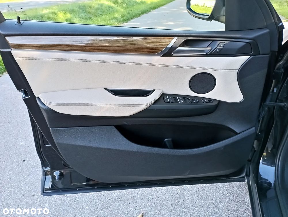 BMW X3 xDrive20i Advantage - 31