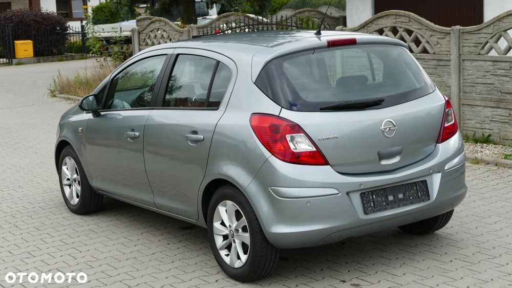 Opel Corsa 1.4 16V Energy - 5