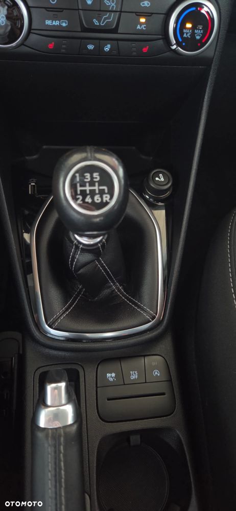Ford Fiesta 1.0 EcoBoost S&S TITANIUM - 31