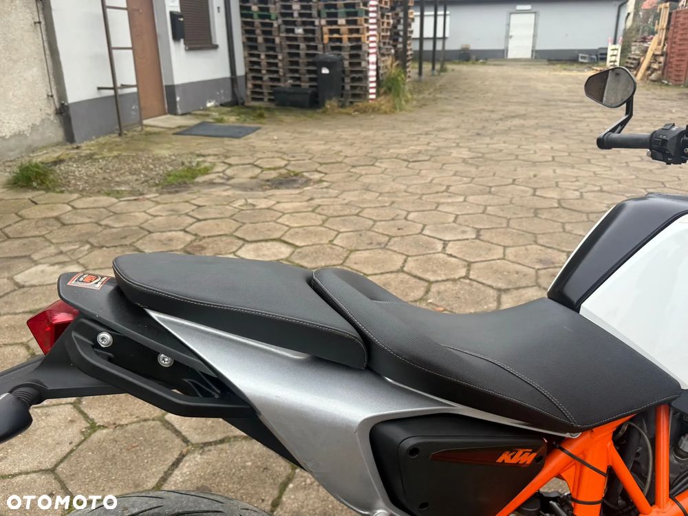 KTM Duke - 13