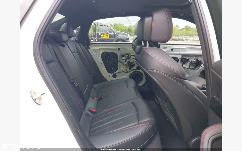 Audi A4 Limousine - 11