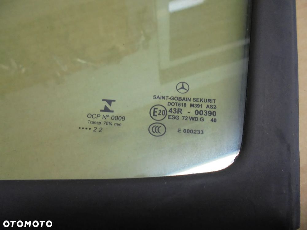 Mercedes Sprinter W907 W910 Szyba TRÓJKĄT Drzwi Przednia Lewa A9107251000 - 2