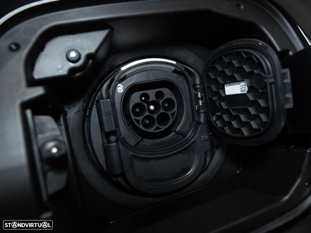 Mercedes-Benz CLA 250 e Shooting Brake Progressive - 13