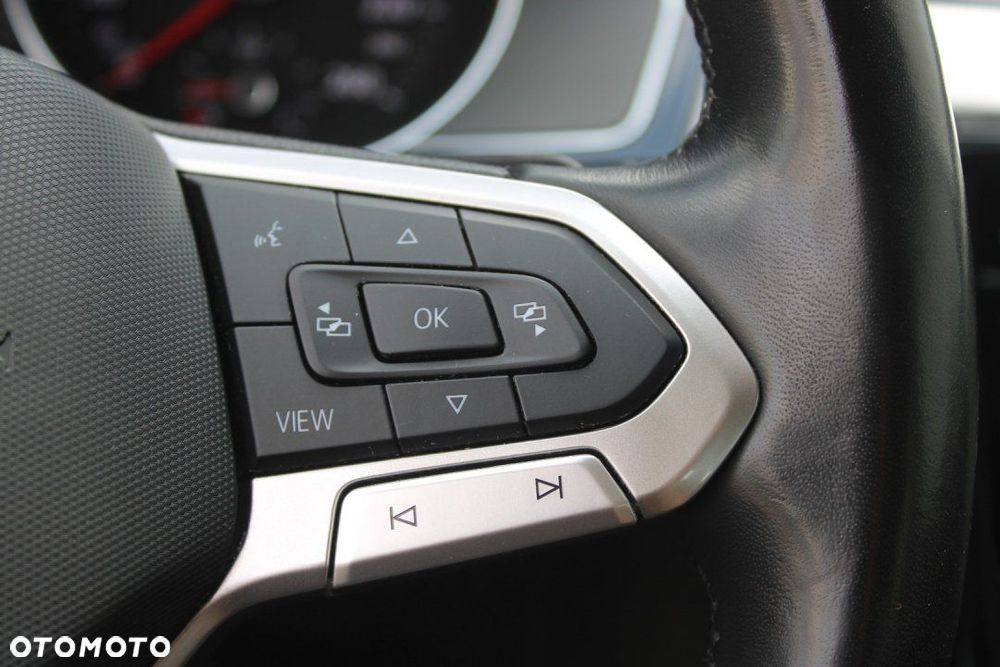 Volkswagen Passat - 31