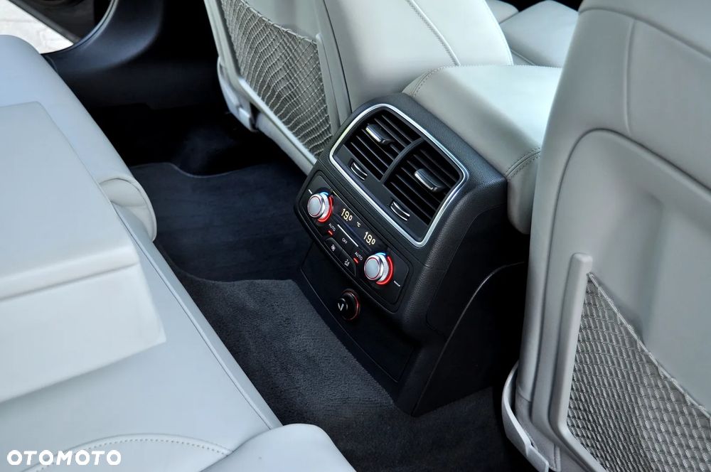 Audi A6 Avant 2.0 TDI ultra S tronic - 23