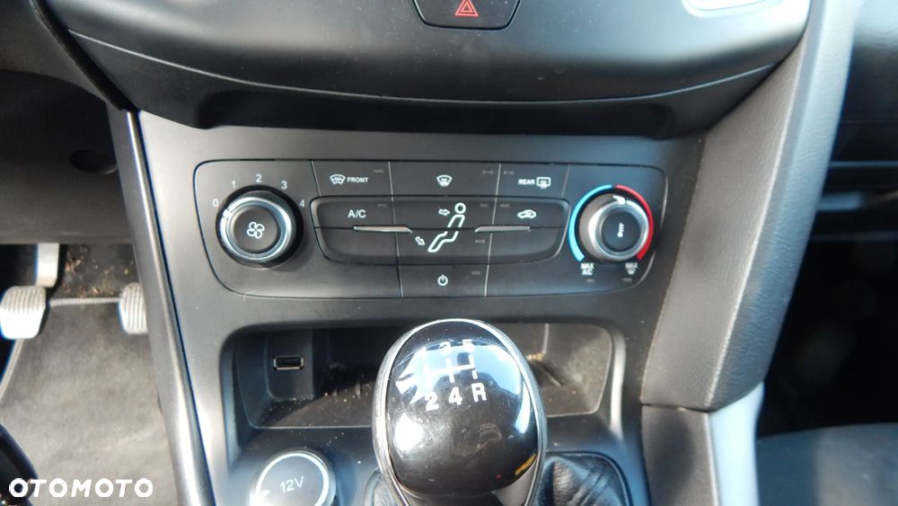 Ford Focus 1.0 EcoBoost 99g Gold X (Trend) - 15