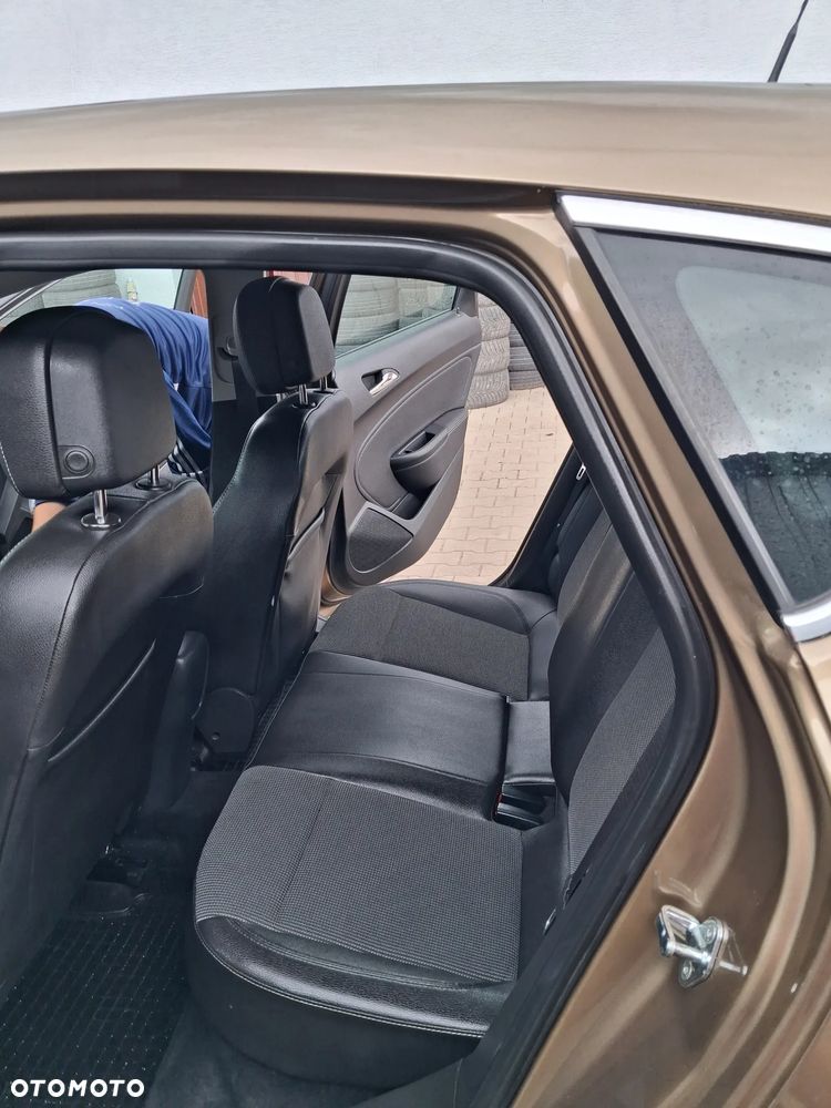 Opel Astra - 17