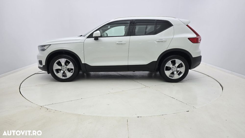 Volvo XC 40 T3 AT8 Momentum Pro - 10
