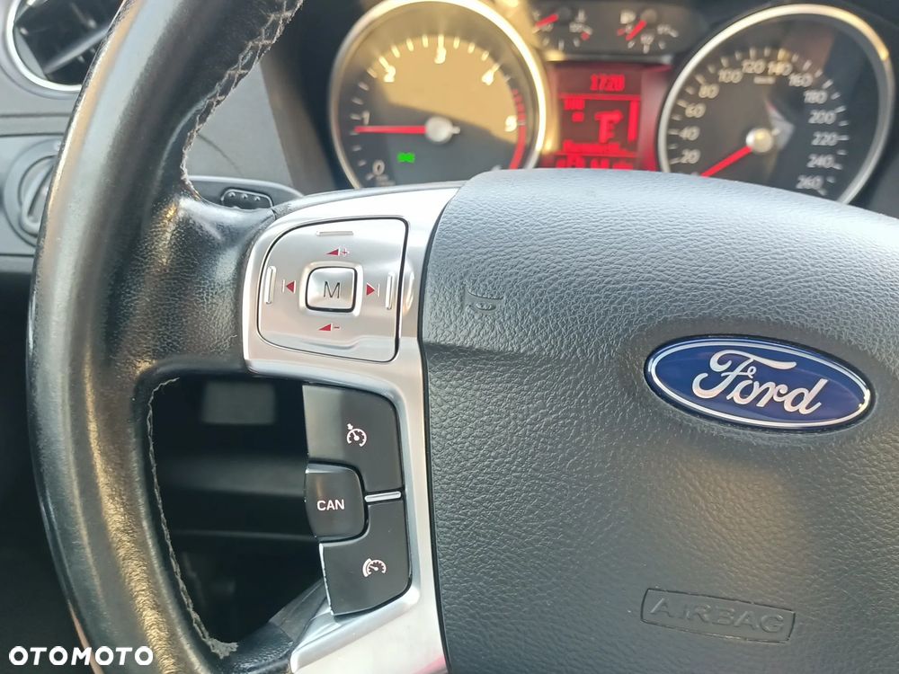 Ford S-Max 2.0 TDCi DPF Titanium - 15