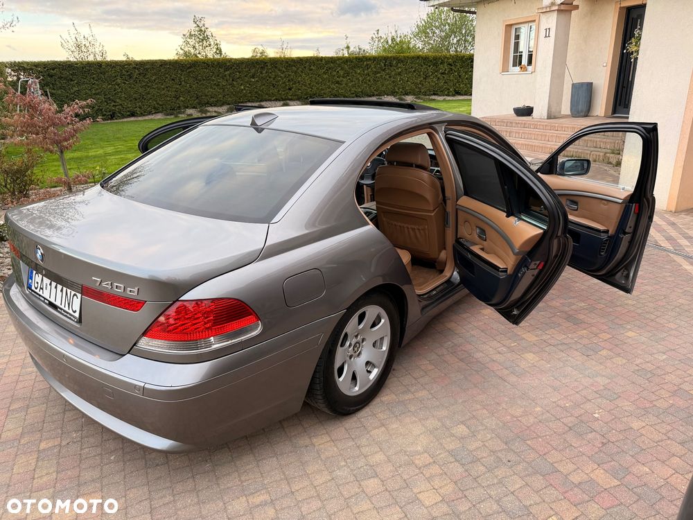 BMW Seria 7 - 11