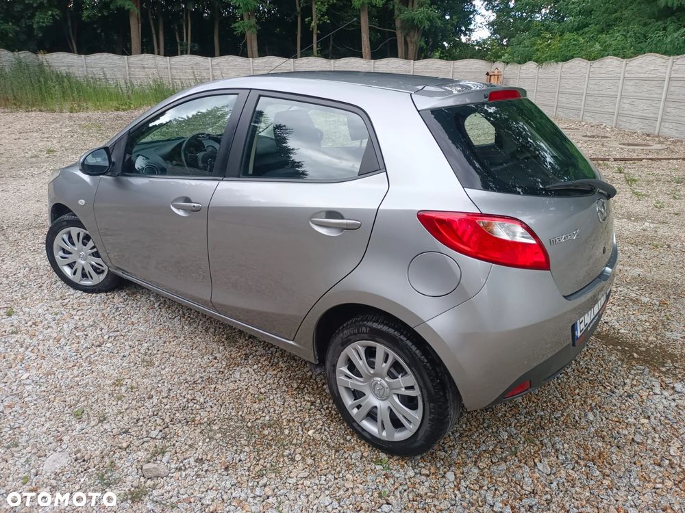 Mazda 2 - 12