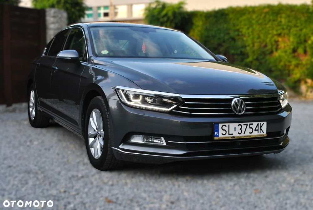 Volkswagen Passat - 8