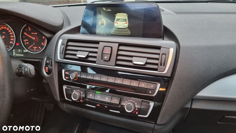 BMW Seria 1 114d Sport Line - 13