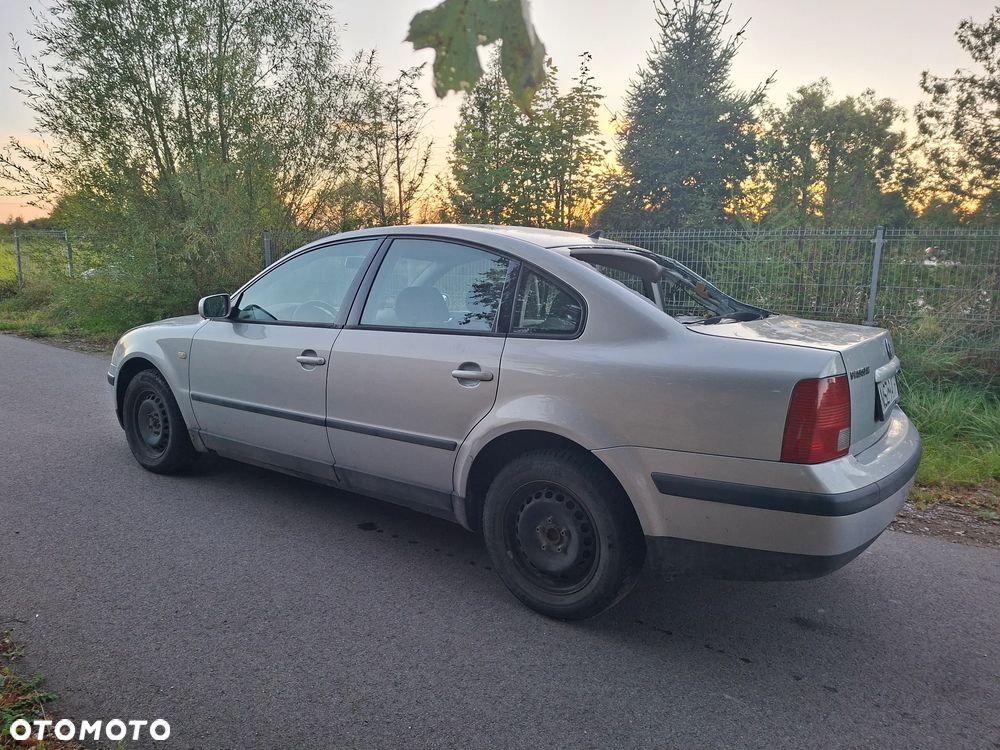 Volkswagen Passat - 7