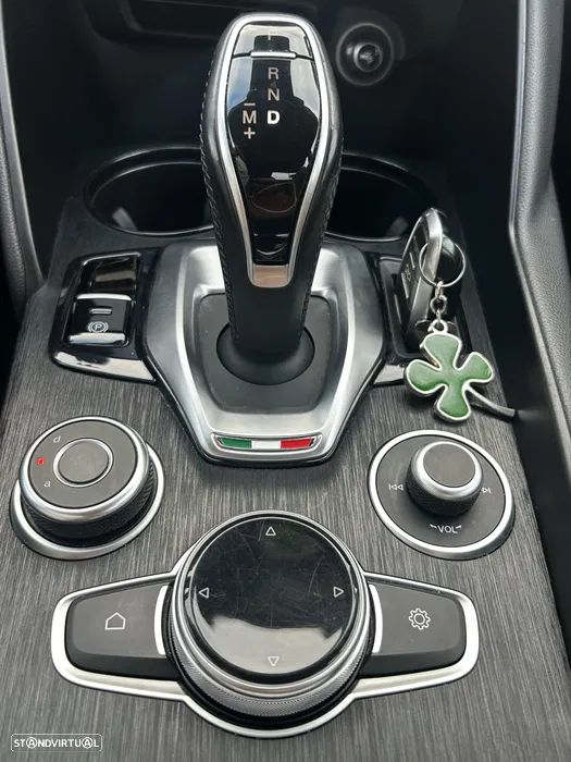 Alfa Romeo Giulia - 6