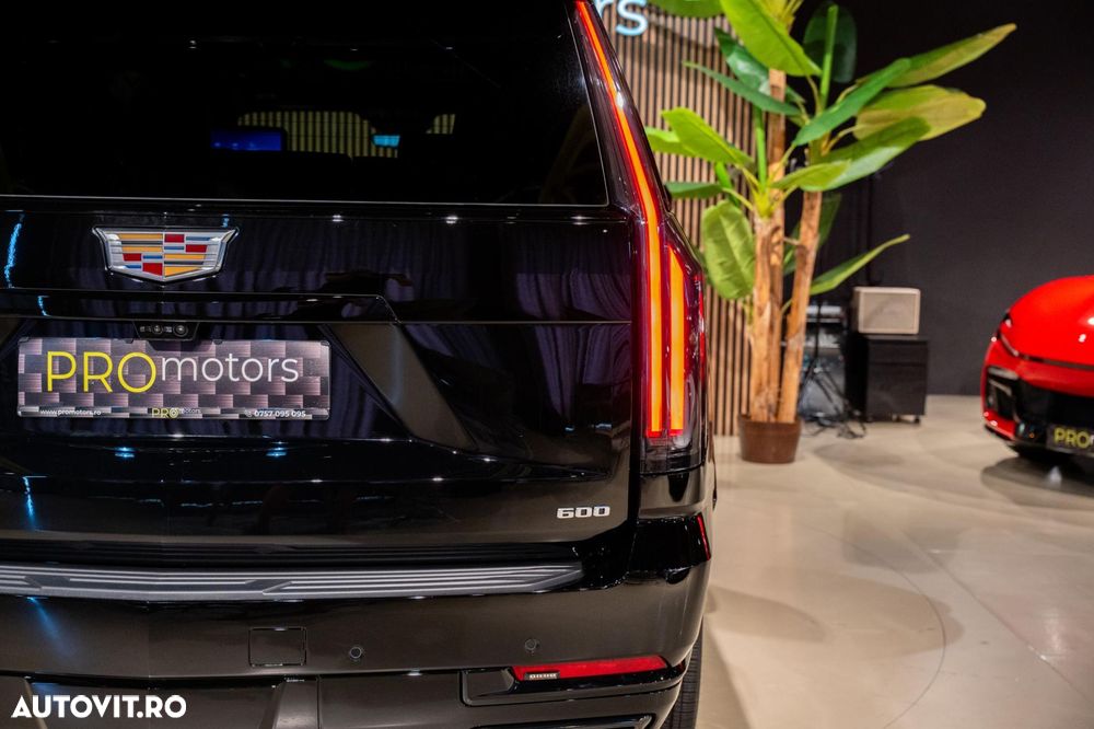 Cadillac Escalade - 36