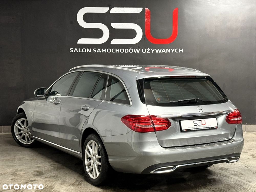 Mercedes-Benz Klasa C 180 7G-TRONIC Exclusive - 4