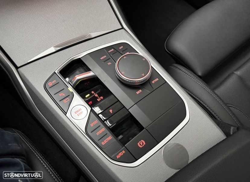 BMW 320 e Touring Auto - 9