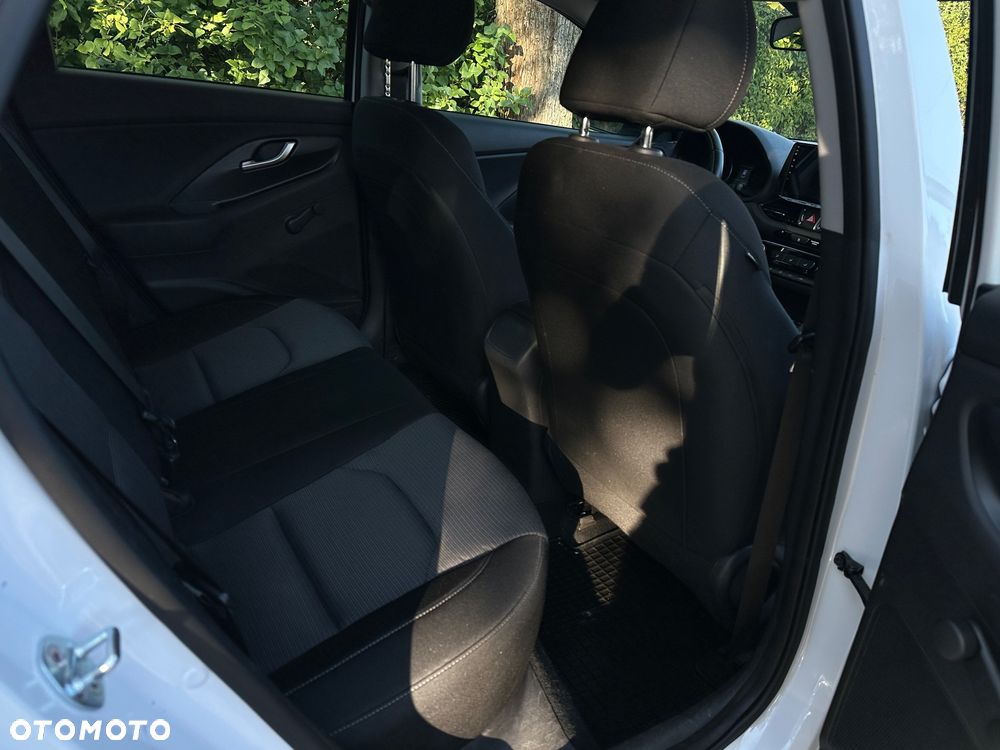 Hyundai i30 1.4 Select - 24