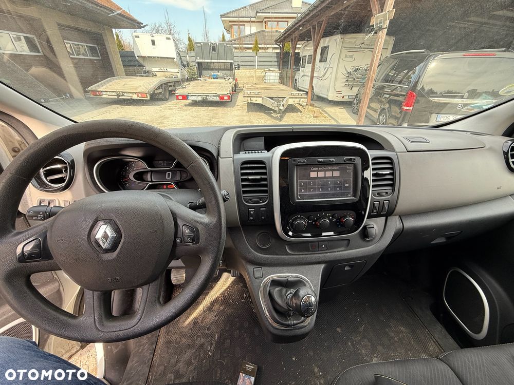 Renault Trafic - 12
