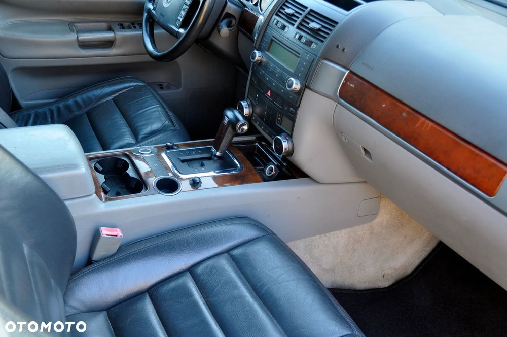 Volkswagen Touareg 3.2 V6 Automatik - 9