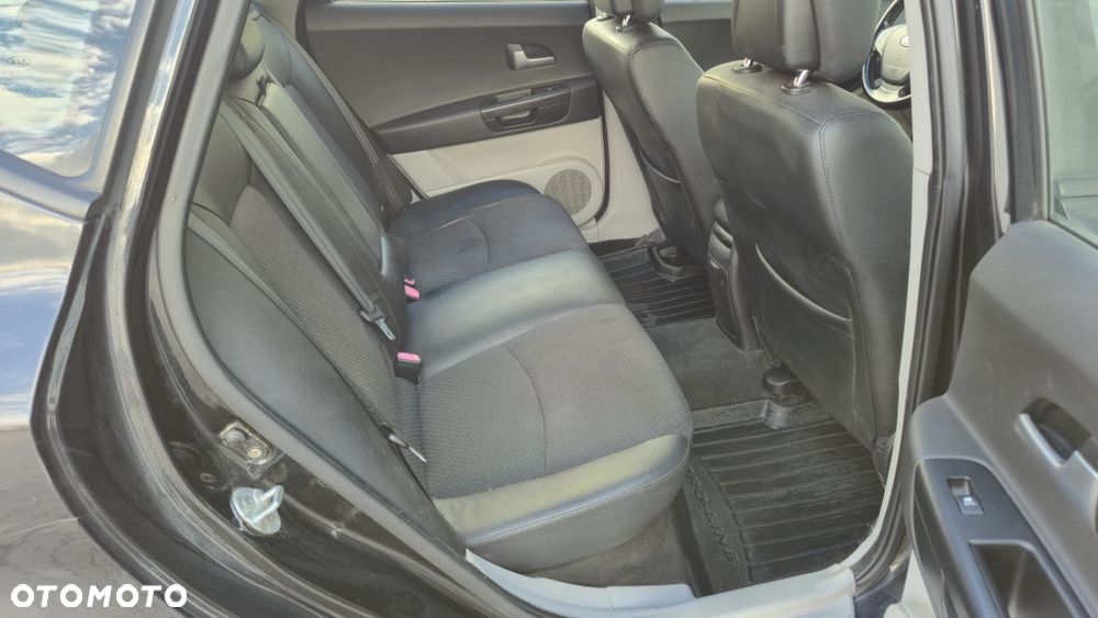 Kia Ceed - 8