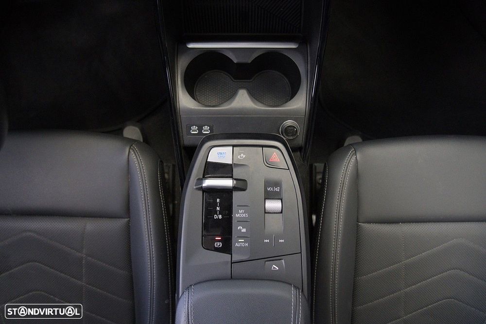 BMW iX2 eDrive20 - 36