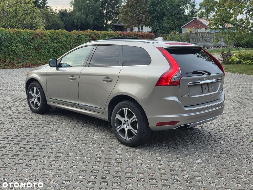 Volvo XC 60 T6 AWD Summum - 4