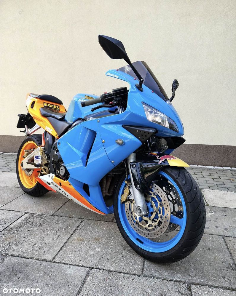 Honda CBR - 1