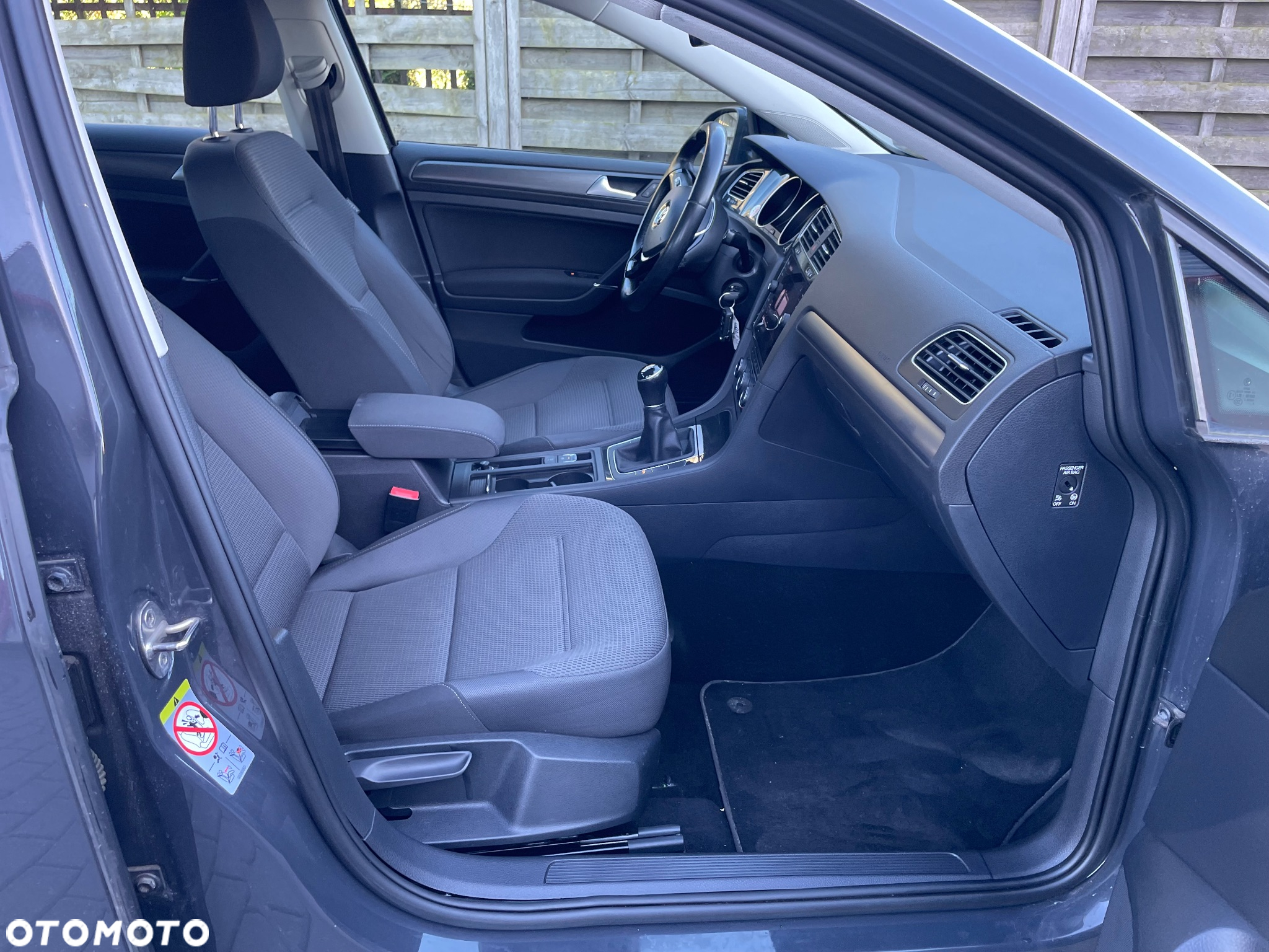 Volkswagen Golf - 21