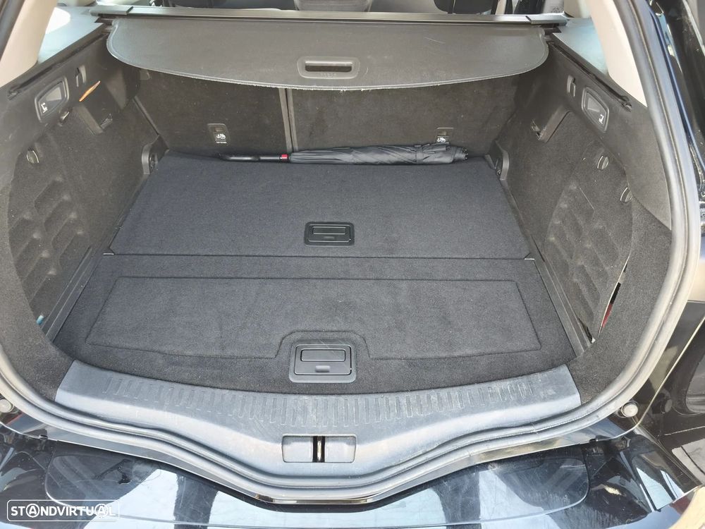 Renault Mégane Sport Tourer - 13