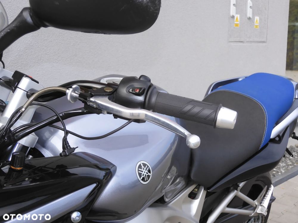 Yamaha FZ6 - 36