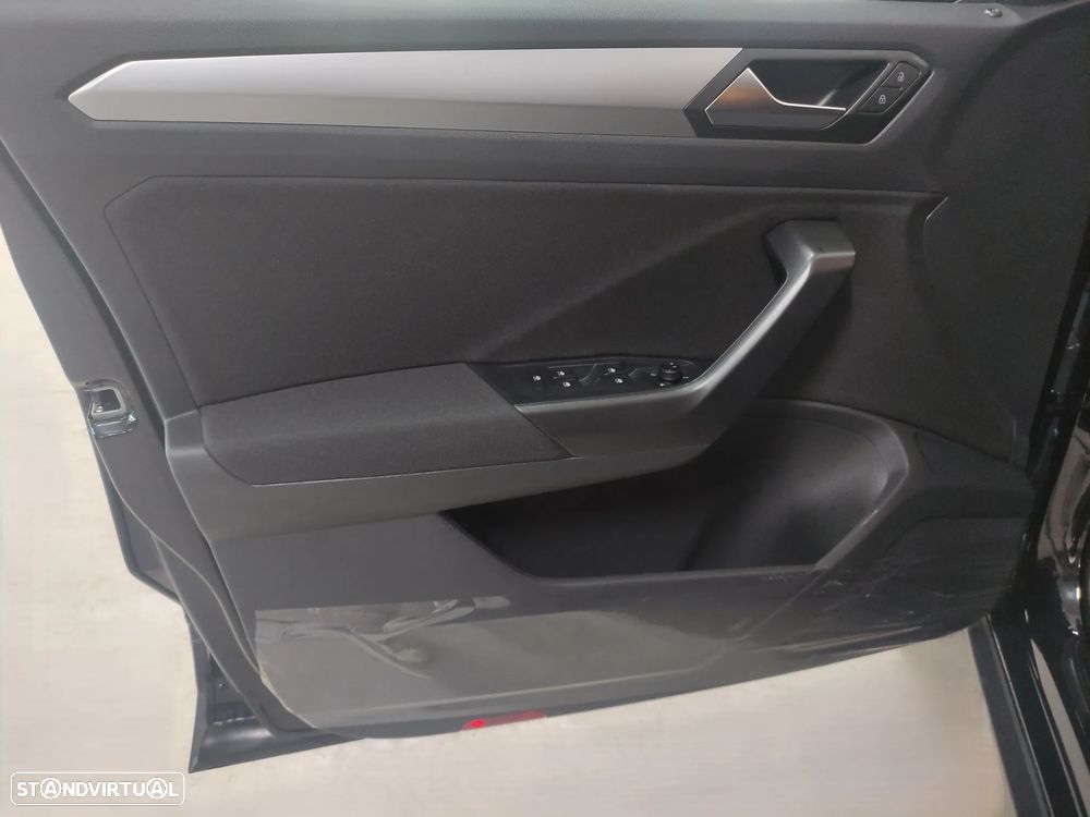 VW T-Roc 1.0 TSI - 6