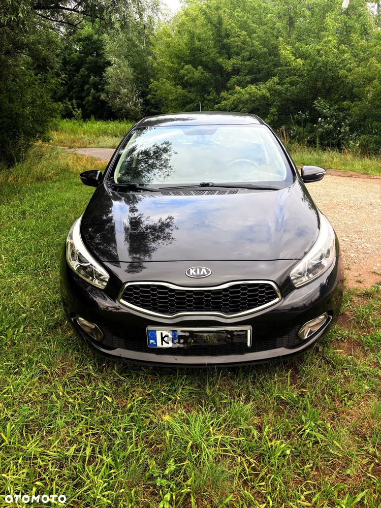 Kia Ceed - 10