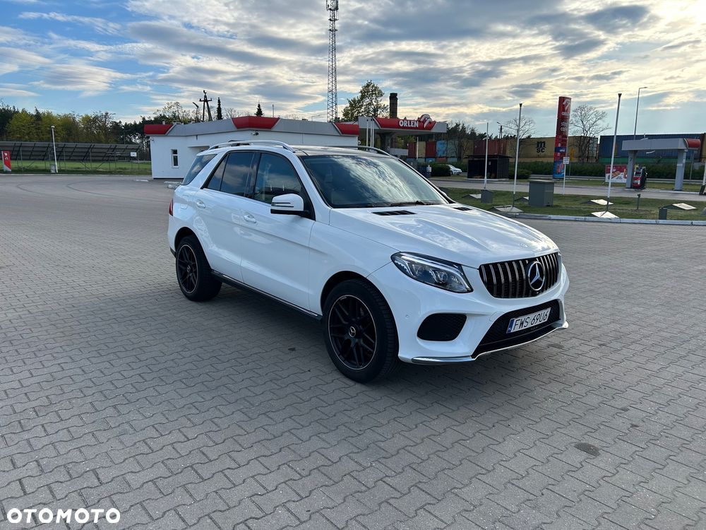 Mercedes-Benz GLE - 1