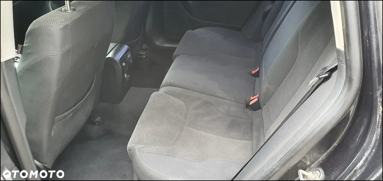 Volkswagen Passat - 12
