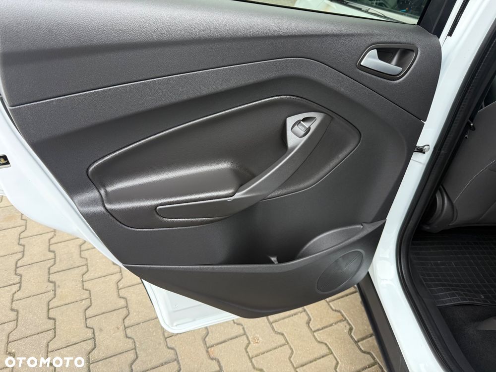 Ford Kuga 1.5 EcoBoost 2x4 Cool & Connect - 17