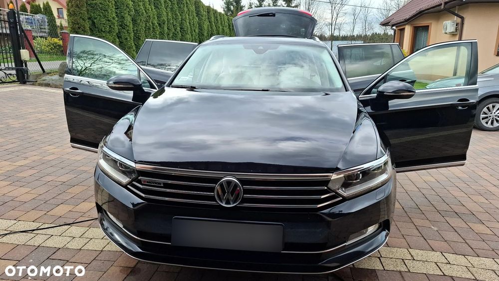 Volkswagen Passat - 1