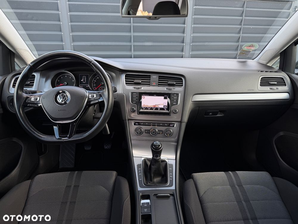 Volkswagen Golf 1.2 TSI BMT Comfortline - 12