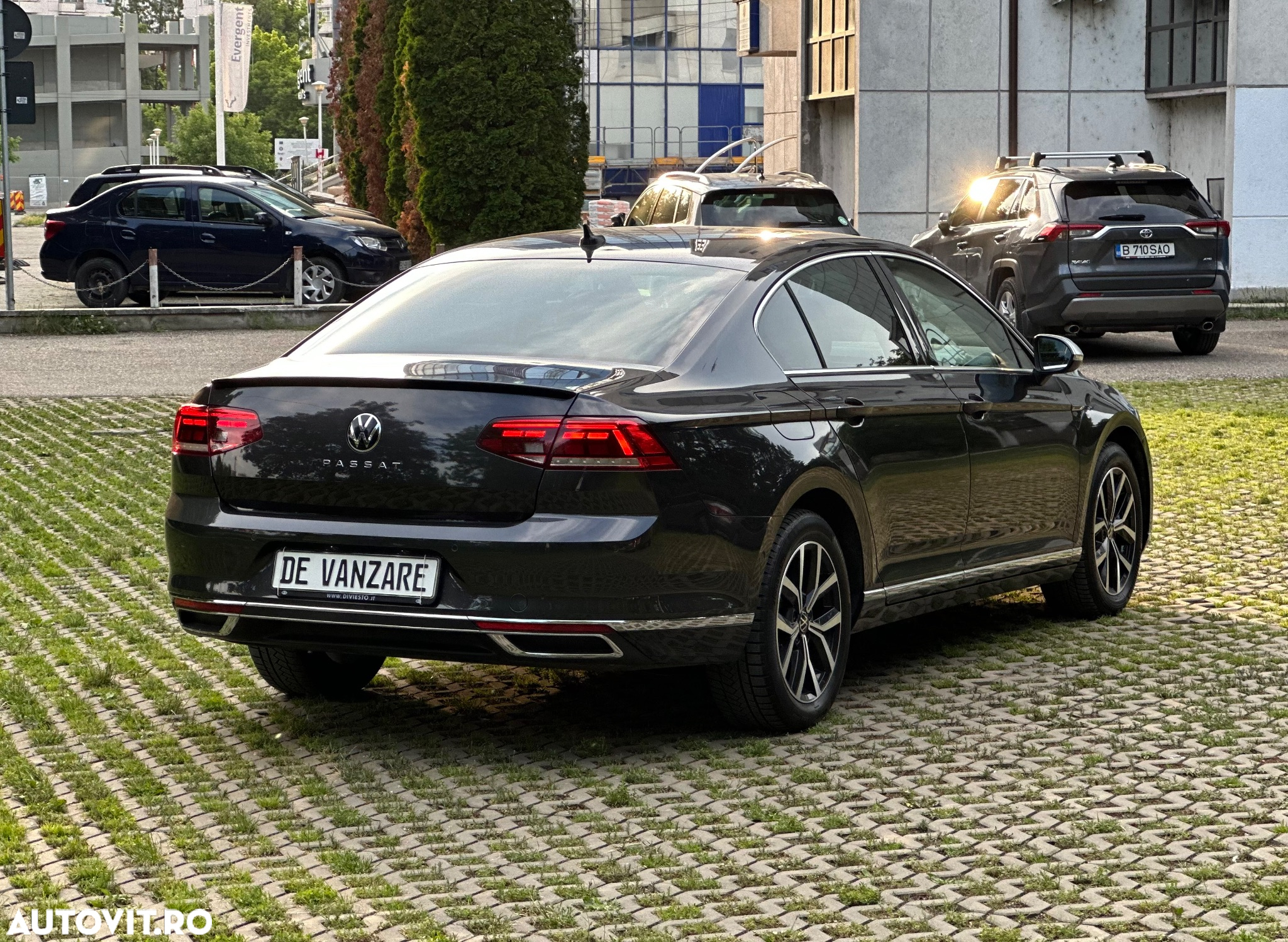 Volkswagen Passat 2.0 TDI DSG R Executive - 4