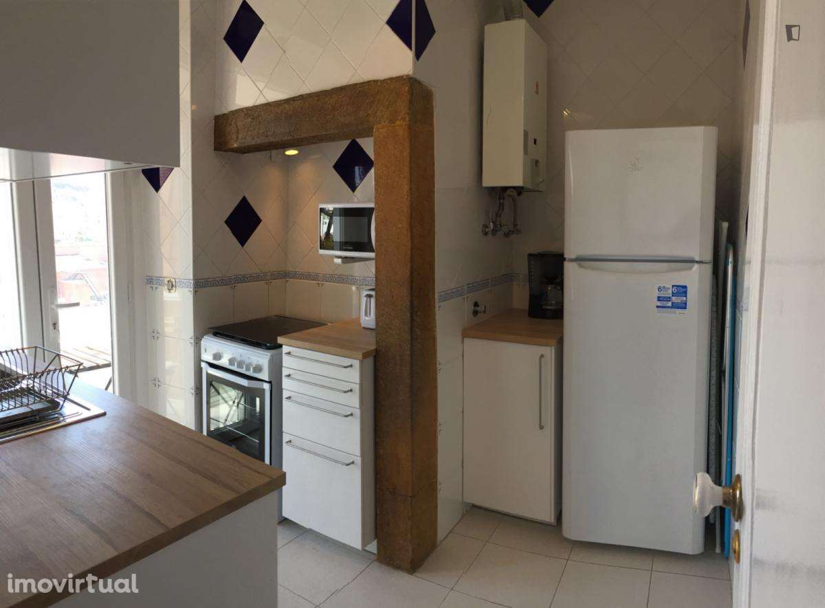 Quarto - localizado em Intendente Lisbon - Grande imagem: 5/9